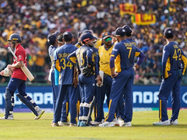 ইংল্যান্ডের কাছে বড় পরাজয়, শ্রীলঙ্কা কি এখন সেমিফাইনালের দৌড় থেকে ছিটকে গেছে?