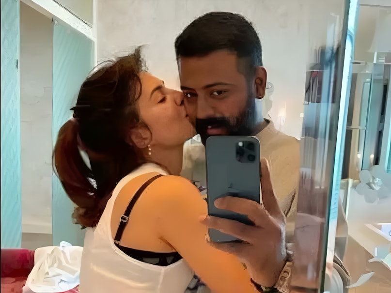 sukesh Chandrasekhar, सुकेश ने जैकलीन को दिया जैट, सुकेश चंद्रशेखर, जैकलीन फर्नांडीज, वैलेंटाइन डे, Sukesh Chandrashekhar Gifts Jacqueline Fernandez sukesh Chandrasekhar, सुकेश ने जैकलीन को दिया जैट, सुकेश चंद्रशेखर, जैकलीन फर्नांडीज, वैलेंटाइन डे, Sukesh Chandrashekhar Gifts Jacqueline Fernandez