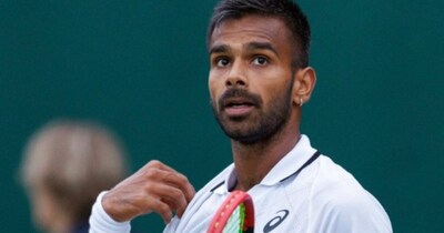 सुमित नागल रिवर्स सिंगल मुकाबला हार गए. 