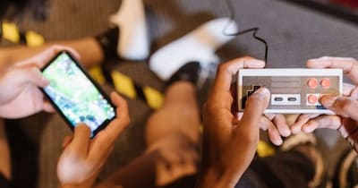 ऑलनाइन हुई दोस्ती में लड़के ने लगा ली फांसी.