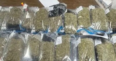 लखनऊ इंटरनेशनल एयरपोर्ट पर मिला दो करोड़ रुपये से अधिक का गांजा.