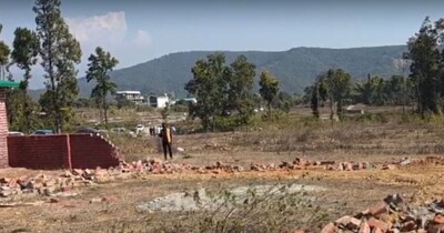 विकासनगर में ट्रस्ट ने दान की जमीन पर की प्लाटिंग.