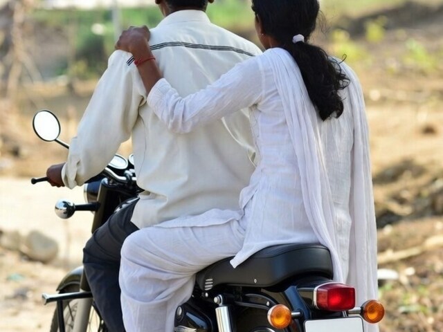 जीजू को जाना था बारात, लेकिन लेकर भाग गए साली, ससुराल वाले बोले- दामाद जी कहां