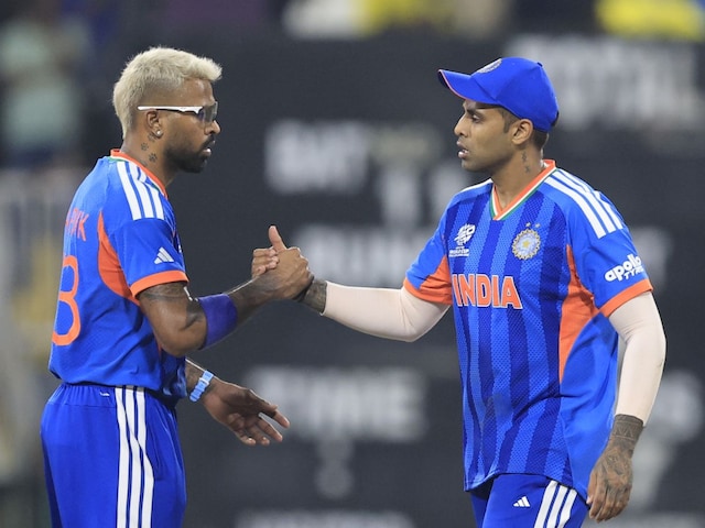 'হর হর মহাদেব', পাককে পিটিয়ে সূর্যকুমারের পোস্ট, পুড়িয়ে মারা হবে প্রতিবেশীরা