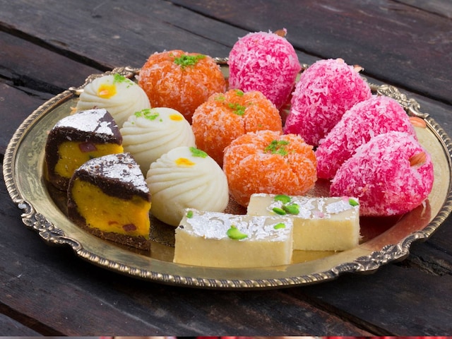 মিষ্টি খেলে যদি ডায়াবেটিস না হয়, তাহলে আসল কারণ কী? ডাক্তারের সাথে বোঝা