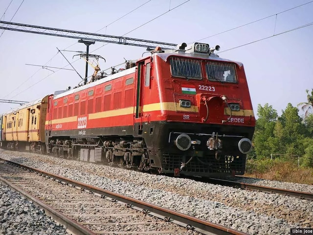 ट्रेन टिकट खरीदना और भी सस्‍ता! 1000 के टिकट पर 10 रुपये मिलेगा रिफंड