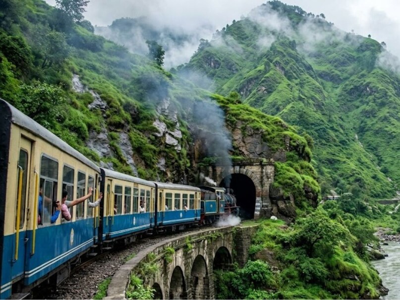 underground rail track, underground train track, indian railway, indian railway new track, underground train in northeast, भारत चलाएगा अंडरग्राउंड ट्रैक, पूर्वोत्‍तर में दौड़ेगी अंडरग्राउंड ट्रेन, भारतीय रेलवे, अंडरग्राउंड ट्रेन चलाने पर कितना खर्चा, पूर्वोत्‍तर में रेलवे ट्रैक बिछाया जाएगा 