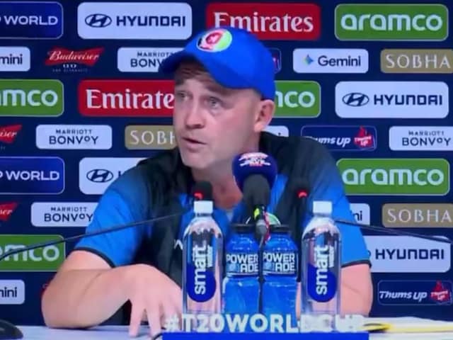 আফগান যোদ্ধাদের আলাদা পরিচয় দেওয়া 'সাদা সিংহ' দল ছেড়েছে