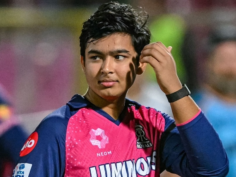 Vaibhav Suryavanshi, Graeme Smith, Vaibhav Suryavanshi cricket records, Vaibhav Suryavanshi 15 records, Vaibhav Suryavanshi 15 cricket records, Vaibhav Suryavanshi IPL Records, Vaibhav Suryavanshi batting records, Vaibhav Suryavanshi turns 15, वैभव सूर्यवंशी, वैभव सूर्यवंशी रिकॉर्ड, वैभव सूर्यवंशी 15 क्रिकेट रिकॉर्ड