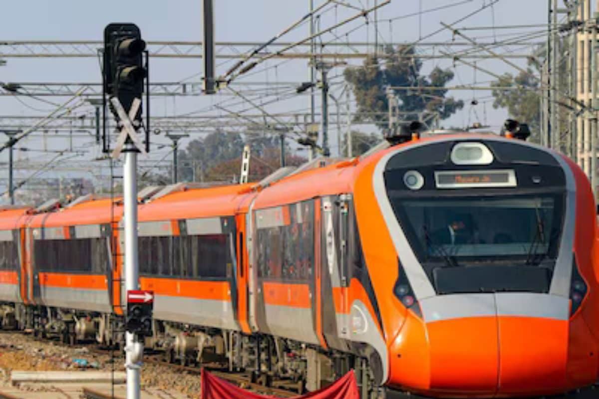 लो आ गयी खुशखबरीअब छोटे शहरों से भी चलेगी स्‍लीपर वंदेभारत रेल मंत्री ने बताया सीक्रेट प्‍लान