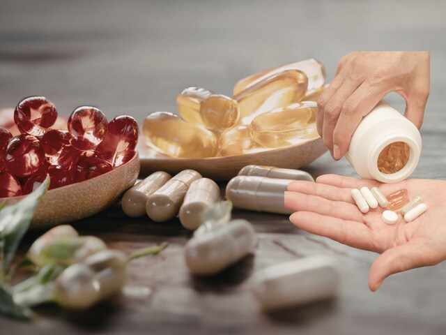 ভিটামিন ডি, আয়রন বা মাল্টিভিটামিন গ্রহণের সঠিক সময় কী? ফিটনেস প্রশিক্ষকের কাছ থেকে...