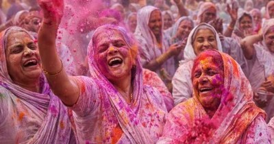 Vrindavan's Widows Break Tradition, Celebrate Holi with Joy and Colors