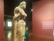 सुडौल काया, कमनीय कमर और आकर्षक उरोज...स्त्री सौंदर्य की प्रतिमूर्ति 'यक्षिणी' सुडौल काया, कमनीय कमर और आकर्षक उरोज...स्त्री सौंदर्य की प्रतिमूर्ति 'यक्षिणी'