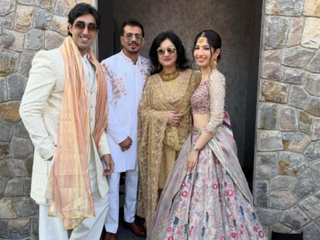 এটা আমার বন্ধুর বিয়ে... যুজবেন্দ্র চাহাল তার বন্ধুর বিয়ের মিছিলে নাচলেন।