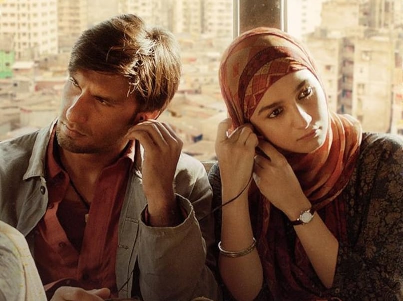 alia bhatt ranveer singh movies, alia ranveer films, ranveer singh alia bhatt movies list, alia ranveer movie list, आलिया भट्ट रणवीर सिंह फिल्में, आलिया रणवीर मूवीज, रणवीर सिंह आलिया भट्ट मूवीज, गली बॉय, रॉकी और रानी की प्रेम कहानी 