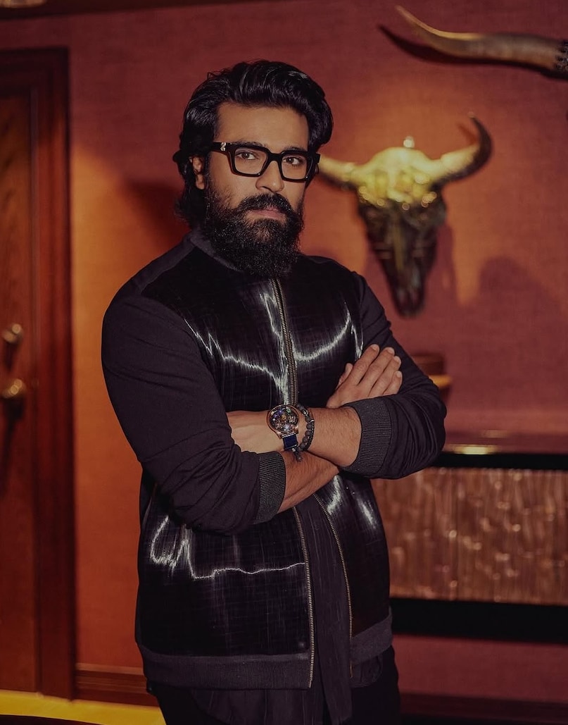 Ram Charan First Paycheck, Chirutha Movie Salary, Ram Charan Family Values, Ram Charan Remuneration per Film, Chiranjeevi reaction to Ram Charan First Income, राम चरण की पहली सैलरी, चिरुथा फिल्म फीस, राम चरण इमोशनल स्टोरी, चिरंजीवी का बेटा, राम चरण की मां सुरेखा Ram Charan First Paycheck, Chirutha Movie Salary, Ram Charan Family Values, Ram Charan Remuneration per Film, Chiranjeevi reaction to Ram Charan First Income, राम चरण की पहली सैलरी, चिरुथा फिल्म फीस, राम चरण इमोशनल स्टोरी, चिरंजीवी का बेटा, राम चरण की मां सुरेखा