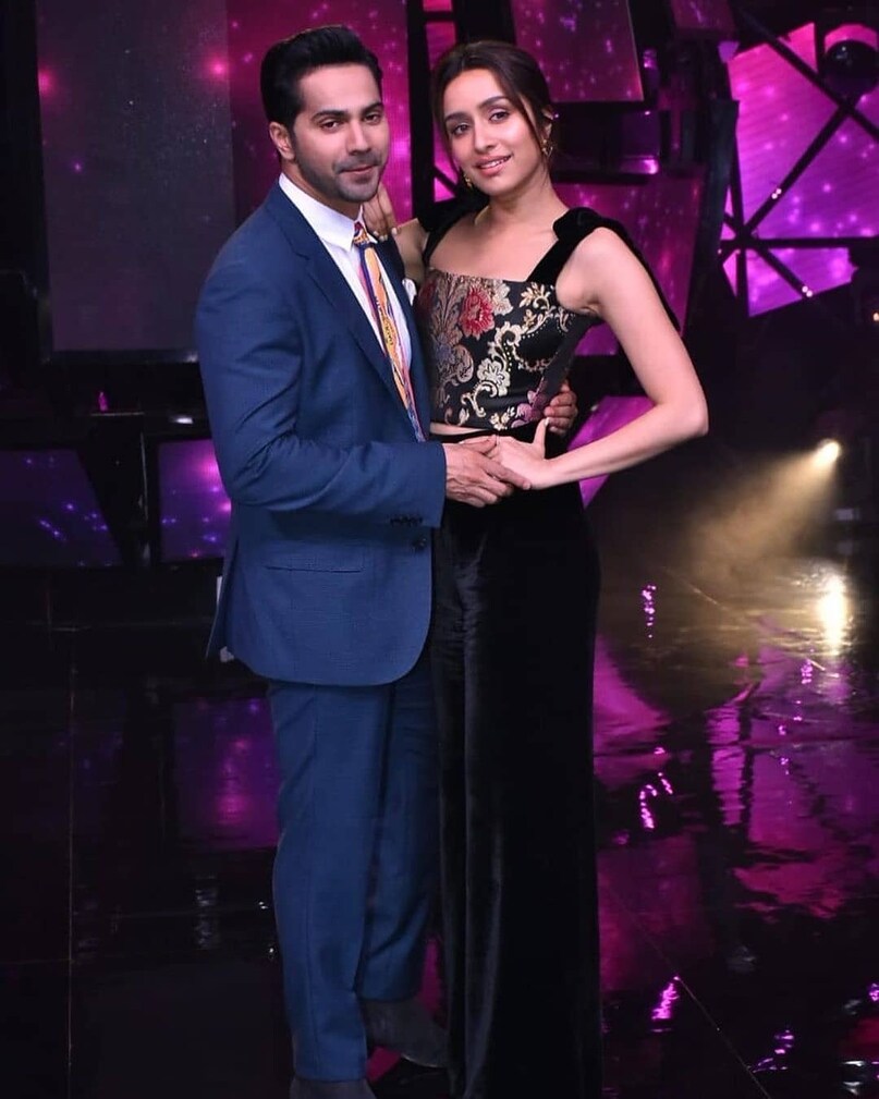 After making their debut in Bollywood, Shraddha Kapoor and Varun Dhawan appeared in many films together. The duo was first seen sharing the screen on ABCD 2. Directed by Remo D’Souza, ABCD 2 is a stand-alone sequel to the 2013 film ABCD: Any Body Can Dance. Alongside Varun Dhawan and Shraddha Kapoor, the film also stars Prabhu Deva in lead roles. 