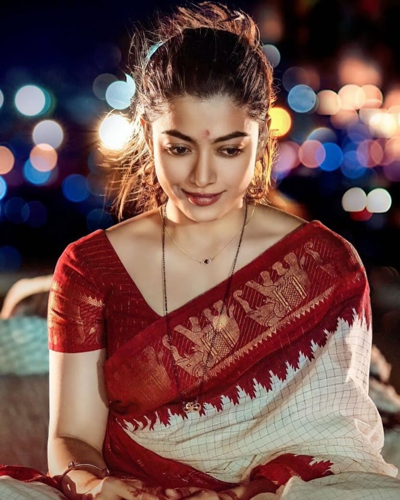 Animal Park: Following the massive success of Animal, Rashmika Mandanna reprises her role as Geetanjali alongside Ranbir Kapoor in the highly anticipated sequel, Animal Park. Already among the most talked-about projects in the country, the film is expected to raise the stakes even further. Rashmika’s return is set to add greater emotional depth and complexity to the gripping narrative, intensifying the drama fans eagerly await. Animal Park: Following the massive success of Animal, Rashmika Mandanna reprises her role as Geetanjali alongside Ranbir Kapoor in the highly anticipated sequel, Animal Park. Already among the most talked-about projects in the country, the film is expected to raise the stakes even further. Rashmika’s return is set to add greater emotional depth and complexity to the gripping narrative, intensifying the drama fans eagerly await.