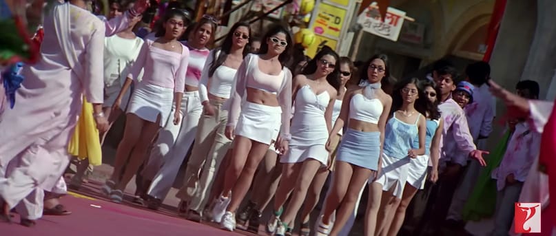 Soni Soni (Mohabbatein): This dance is characterized by its grace and romantic charm. Instead of high-octane energy, it focuses on elegant gestures and group coordination, perfectly showcasing the lighthearted atmosphere of a festive college campus during the beautiful, colourful spring Holi season now. Soni Soni (Mohabbatein): This dance is characterized by its grace and romantic charm. Instead of high-octane energy, it focuses on elegant gestures and group coordination, perfectly showcasing the lighthearted atmosphere of a festive college campus during the beautiful, colourful spring Holi season now.