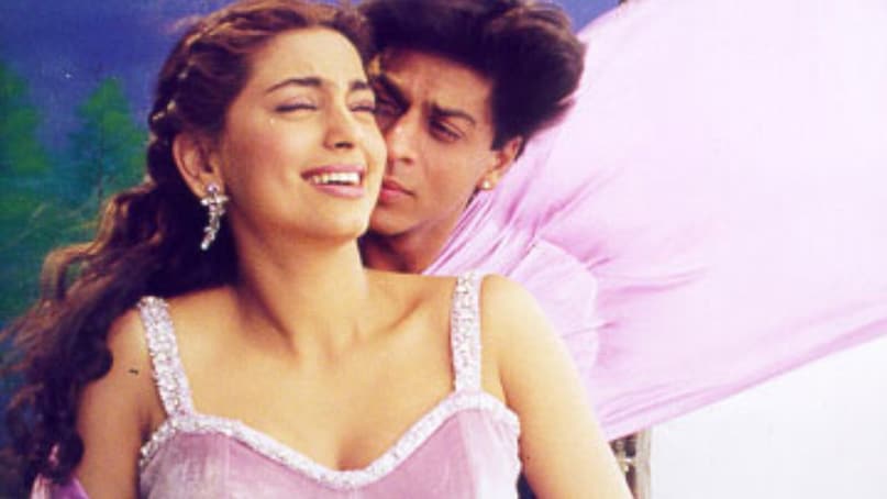 The story revolves around the love-cum-hate relationship between two journalists: a loudmouthed Ajay Bakshi (Shah Rukh) and an intelligent, witty Ria Banerjee (Juhi). Ajay plans a fake attack for ratings, but it turns real when Mohan (Paresh) kills a powerful politician’s relative to avenge his daughter. As riots erupt, Ajay and his rival journalist Ria uncover the truth and fight corruption. 