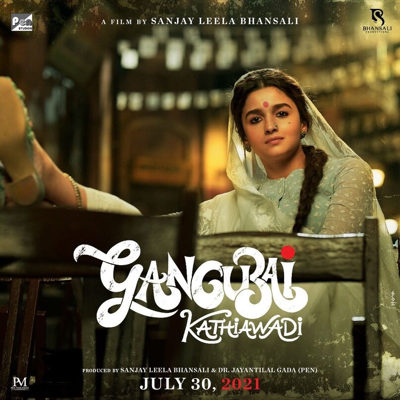 Gangubai Kathiawadi (2022): Alia Bhatt’s transformative performance as a powerful matriarch in Kamathipura earned over Rs 209 crore globally. Directed by Sanjay Leela Bhansali, this biographical epic successfully revived the theatrical market post-pandemic, proving that a female protagonist could command the "big screen" spectacle.