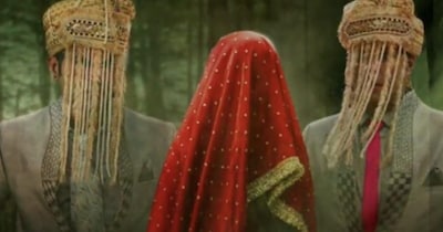 Janhvi Kapoor's 'Roohi' flopped at box office, but its songs became massive hits!