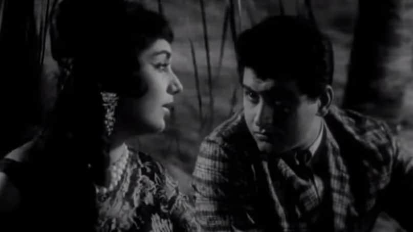 According to the book Raj Khosla: The Authorised Biography, Madan Mohan reached out to Manoj Kumar for help when the director rejected the composition. Manoj Kumar later recalled the conversation, saying, “One day I got a call from Madan Mohan. He said, ‘Raj Khosla has lost his mind. He’s rejecting a beautiful song. Please come and handle it.’”