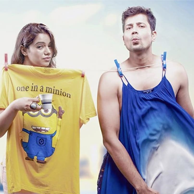 परमानेंट रूममेट्स: ‘परमानेंट रूममेट्स’ उस वक्त आई थी जब भारत में वेब सीरीज का इतना चलन नहीं था. टीवीएफ की इस वेब सीरीज को ज्यादातर लोगों ने यूट्यूब पर फ्री में देखा होगा. यह कहानी एक ऐसे कपल के इर्द-गिर्द घूमती है, जो तीन साल तक लॉन्ग डिस्टेंस रिलेशनशिप में रहने के बाद अब शादी जैसे बड़े फैसले का सामना कर रहा है. हल्के-फुल्के और मजेदार अंदाज में यह सीरीज रिश्तों, कमिटमेंट और मॉडर्न लव को दिखाती है, जहां कहानी बेहद ईमानदार लगती है और बिना ज्यादा ड्रामा के दर्शकों से सीधे जुड़ जाती है. इसकी आईएमडीबी रेटिंग 8.6 है.