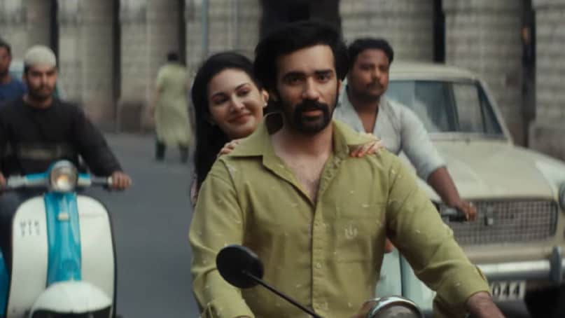 बंबई मेरी जान:1960 के दशक की मुंबई पर आधारित यह कहानी एक ईमानदार पुलिस अफसर और उसके बेटे के टकराव को दिखाती है, जो अपराध की दुनिया में कदम रख देता है. परिवार और महत्वाकांक्षा के बीच का संघर्ष इसमें बखूबी दर्शाया गया है. केके मेनन और अविनाश तिवारी ने शानदार अभिनय किया है. यह सीरीज नेटफ्लिक्स पर देखी जा सकती है.
