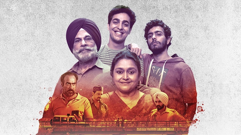 तब्बर:यह सीरीज एक परिवार की कहानी है, जिसमें एक गलती सब कुछ बदल देती है. एक रिटायर्ड पुलिस अफसर अपने बेटे को बचाने के लिए हर संभव कोशिश करता है, जब वह अनजाने में एक हत्या कर बैठता है. परिवार और रिश्तों की मजबूती को यह सीरीज गहराई से दिखाती है. पवन मल्होत्रा की एक्टिंग बेहद प्रभावशाली है. यह सोनी लिव पर उपलब्ध है.