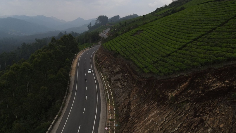 Munnar, Kerala: Spring offers the best clarity in Munnar before the monsoon haze sets in. The rolling, velvet-like tea gardens shimmer under a gentle sun, while wild orchids bloom along the trekking trails of Anamudi. The symmetrical patterns of the tea bushes create mesmerizing leading lines for landscape photography enthusiasts. Munnar, Kerala: Spring offers the best clarity in Munnar before the monsoon haze sets in. The rolling, velvet-like tea gardens shimmer under a gentle sun, while wild orchids bloom along the trekking trails of Anamudi. The symmetrical patterns of the tea bushes create mesmerizing leading lines for landscape photography enthusiasts.