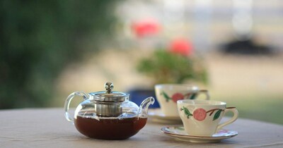 Why there is a hole on top of a teapot