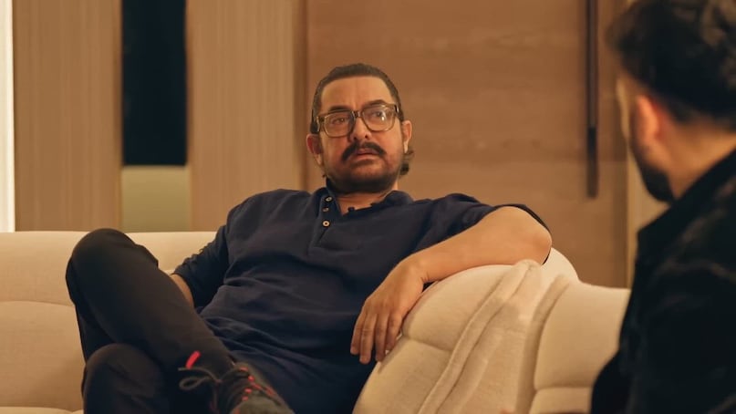 इस स्पाई कॉमेडी का निर्देशन कॉमेडियन वीर दास और कवी शास्त्री ने किया है. इसमें मोना सिंह, मिथिला पालकर, शारिब हाशमी और सृष्टि तवाडे जैसे कलाकारों की टीम है. आमिर खान और इमरान खान ने फिल्म में स्पेशल अपीयरेंस दी है, जिससे फिल्म की लोकप्रियता और बढ़ गई. इस स्पाई कॉमेडी का निर्देशन कॉमेडियन वीर दास और कवी शास्त्री ने किया है. इसमें मोना सिंह, मिथिला पालकर, शारिब हाशमी और सृष्टि तवाडे जैसे कलाकारों की टीम है. आमिर खान और इमरान खान ने फिल्म में स्पेशल अपीयरेंस दी है, जिससे फिल्म की लोकप्रियता और बढ़ गई.