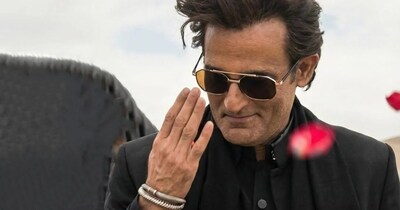 Akshaye Khanna's Net Worth Soars: From 'Dhruvandhar' to 'Rehman Dacoit' Fees