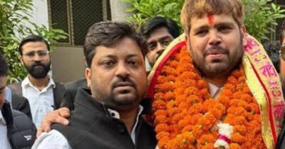 वकील को थाने से छुड़ा ले गया मेयर का बेटा