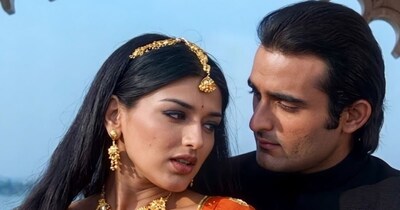 उदित नारायण और अनुराधा पौडवाल की आवाज ने गाने को कर दिया अमर.