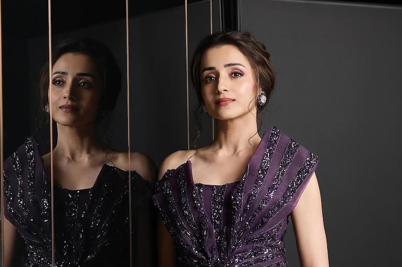 Trisha Krishnan Broken Engagement Reason, Trisha and Rana Daggubati Relationship Timeline, Thalapathy Vijay and Trisha Krishnan Rumors, Why Trisha Krishnan is still Unmarried? Trisha Krishnan Dating History and Past Affairs, तृषा कृष्णन की शादी और सगाई, राणा दग्गुबाती और तृषा का अफेयर, थलापति विजय और तृषा के लिंकअप की खबरें, कृष्णन सिंगल लाइफ, साउथ सुपरस्टार तृषा की लव लाइफ