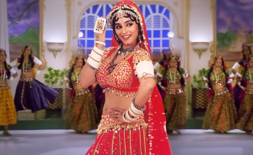 ila arun, ila arun birthday, choli ke peeche kya hai song, khalnayak movie, ila arun career, ila arun films, इला अरुण, इला अरुण बर्थडे, चोली के पीछे क्या है गाना, खलनायक फिल्म, माधुरी दीक्षित, इला अरुण न्यूज 