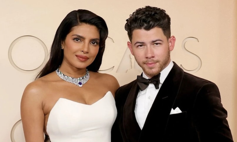 Priyanka Chopra Oscars 2026, Nick Jonas Priyanka Chopra Red Carpet, Priyanka Chopra Dior Gown Oscars, Oscars 2026 Presenter Priyanka Chopra, Priyanka Chopra Nick Jonas Chemistry Photos, ऑस्कर 2026 प्रियंका चोपड़ा, प्रियंका चोपड़ा निक जोनास ऑस्कर लुक, ऑस्कर 2026 रेड कार्पेट तस्वीरें, प्रियंका चोपड़ा ऑस्कर प्रेजेंटर, प्रियंका चोपड़ा डिओर गाउन ऑस्कर