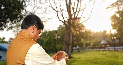 सीएम मोहन यादव ने सूर्य अर्घ्य देकर हिंदू नववर्ष की शुरुआत की.