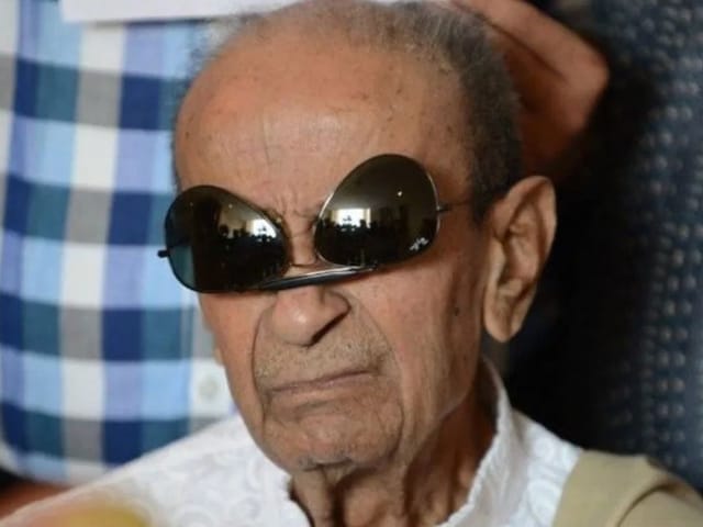 The magician of laughter, who showed the world through 'inverted glasses', the show became famous in every household.