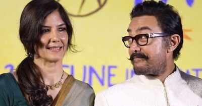 आमिर खान ने अपने घर पर दोनों पूर्व पत्नियां और गर्लफ्रेंड के साथ बर्थडे सेलिब्रेट किया.