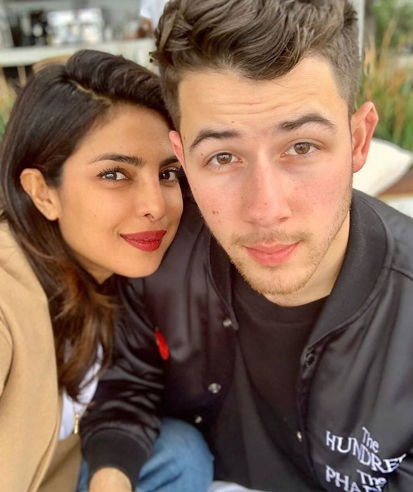Priyanka Chopra Oscars 2026, Nick Jonas Priyanka Chopra Red Carpet, Priyanka Chopra Dior Gown Oscars, Oscars 2026 Presenter Priyanka Chopra, Priyanka Chopra Nick Jonas Chemistry Photos, ऑस्कर 2026 प्रियंका चोपड़ा, प्रियंका चोपड़ा निक जोनास ऑस्कर लुक, ऑस्कर 2026 रेड कार्पेट तस्वीरें, प्रियंका चोपड़ा ऑस्कर प्रेजेंटर, प्रियंका चोपड़ा डिओर गाउन ऑस्कर