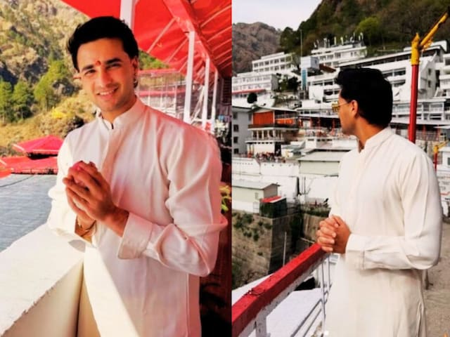 অভিষেক শর্মা টি-টোয়েন্টি বিশ্বকাপ জয়ের পর মাতার দরবারে পৌঁছেছেন