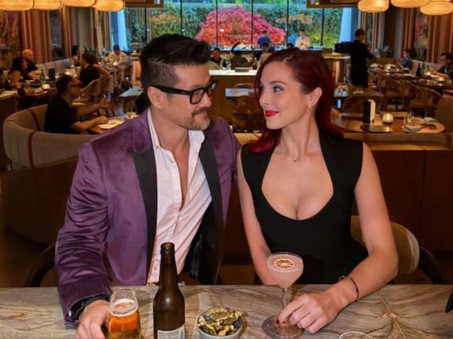 खुद से 22 साल बड़े CEO को दिल दे बैठी लड़की, किया 'बेडरूम सीक्रेट' का खुलासा!