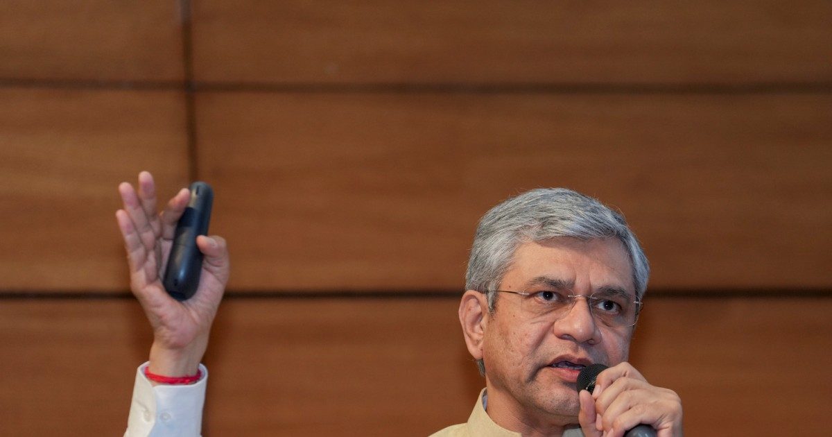 अब घुसपैठियों की खैर नहीं! AI से लैस होगी भारत की वीजा और ट्रैकिंग सर्विस, कैबिनेट ने IVFRT 3.0 पर लगाई मुहर