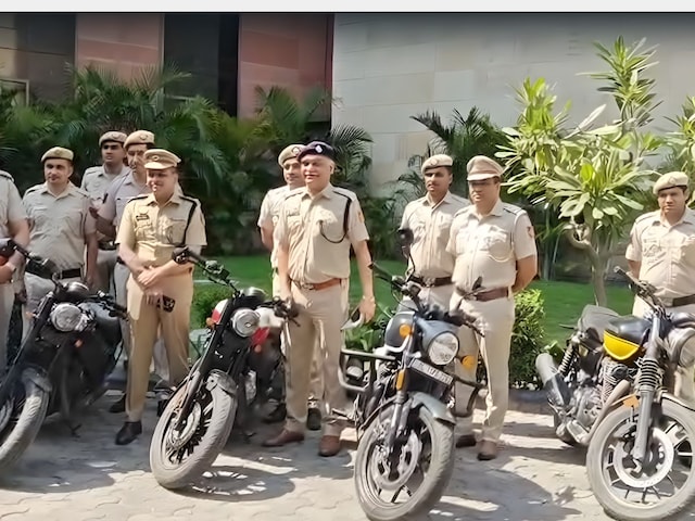 फर्राटेदार अंग्रेजी बोल टेस्ट ड्राइव पर ले जाता बाइक, शोरूम वालों को देता शॉक