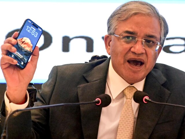 193 विपक्षी सांसदों के साइन, 7 गंभीर आरोप… CEC को हटाने के लिए तृणमूल का नोटिस