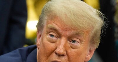 अमेरिका ने ईरान के अहम पुल पर किया हमला (AP)