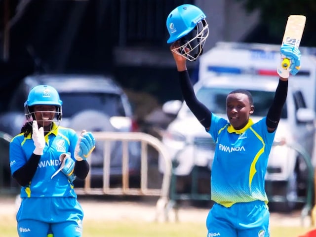 15 साल की फैनी ने डेब्यू पर तोड़ा वर्ल्ड रिकॉर्ड, सबसे कम उम्र में टी20 शतक